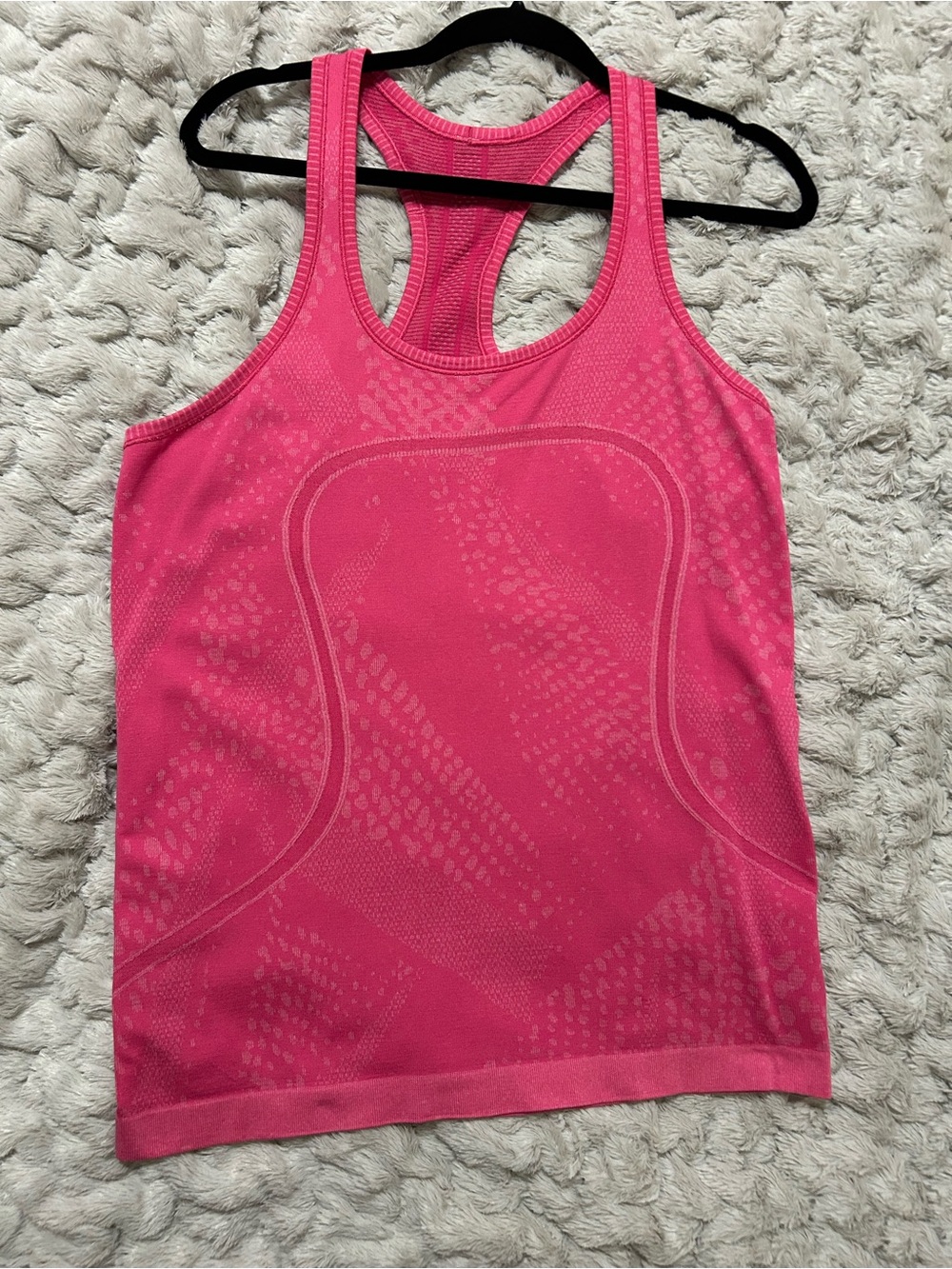 Excellent lululemon athletica Pretty Pink razer back tank size 10